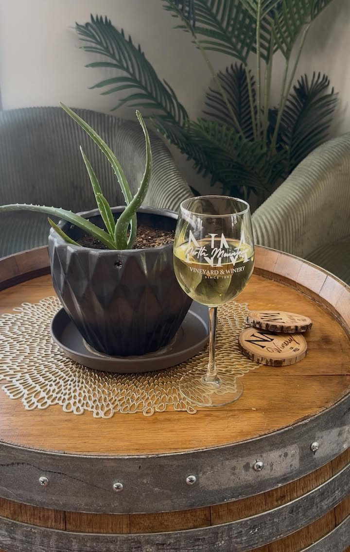 It’s the best day of the week… Wine Down Wednesday 🍷✨ Come sip, relax, and enjoy 50% off glasses of wine! Excludes meads, cider, and wine cocktails. Open Wed & Thur 11-5 Open Fri, Sat, & Sun 12-7 4374 Swartz Road, Maurertown VA #loveva #winedownwednesday #virginiaisforwinelovers #virginiawine #estategrown #shenandoahvalley