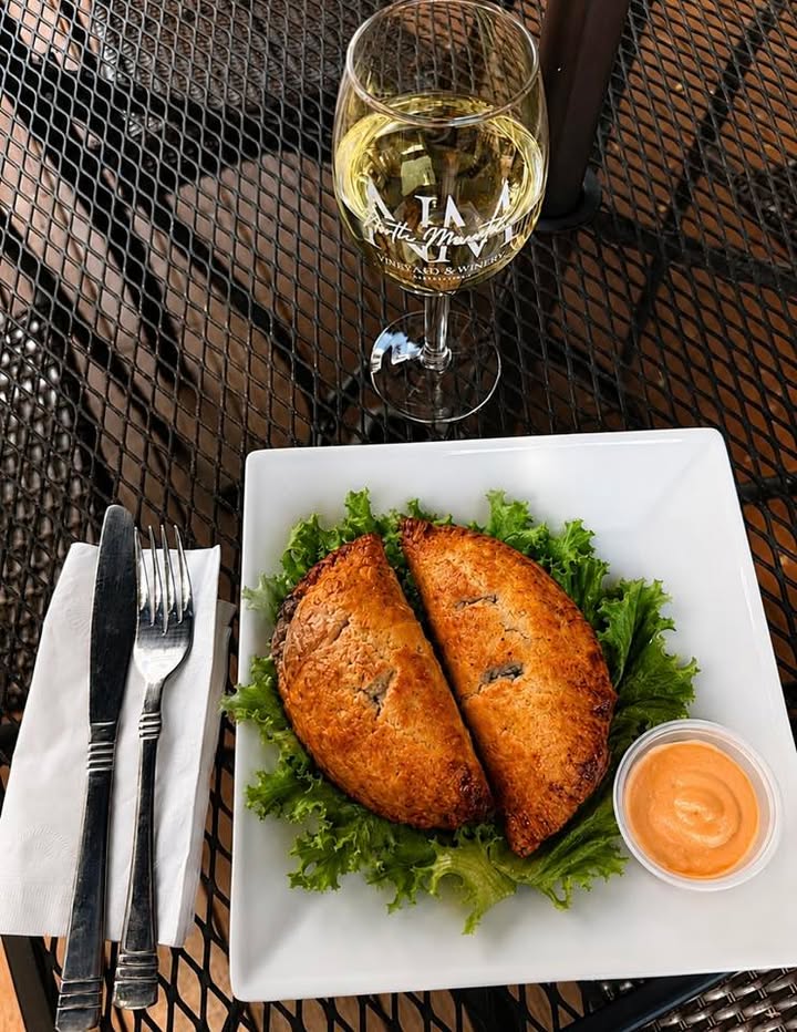Some pairings just make sense. 🍷 A glass of our estate-grown Riesling, vineyard views, and our delicious empanadas. Choose from: •Spinach, Feta & Sweet Corn •Butter Chicken •Picadillo •Caprese Join us on the deck and enjoy a little taste of Shenandoah Valley wine country. Open 11AM-5PM Wednesday & Thursday Open 12PM-7PM Friday, Saturday, Sunday #Empanadas #WinePairing #Riesling #EstateGrown #VirginiaWine #LoveVa #Winery #Vineyard #VirginiaTourism #VirginiaIsForWineLovers #NorthMountainVineyard
