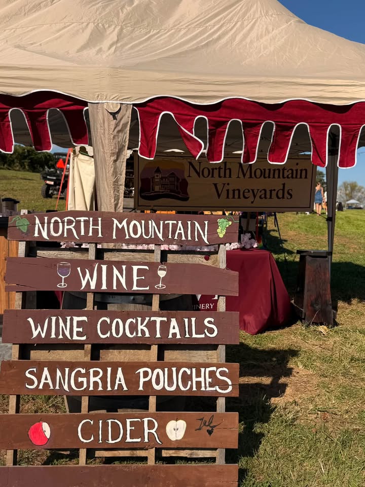 ⚔️🏰 There’s so much happening at North Mountain Vineyard & Winery this weekend!